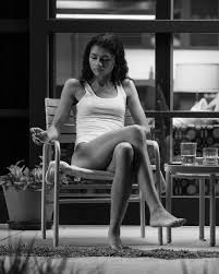Un cineasta regresa a casa para celebrar con su novia el estreno de su película, que le augura un potencial éxito de crítica e ingresos en taquilla. Malcolm Marie 2021 Photo Gallery Imdb