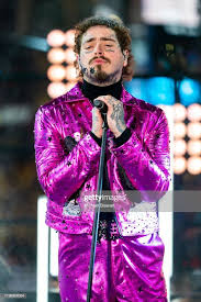 Post Malone Performs During The Times Square New Year S Eve 2020 In 2020 Post Malone New Year S Eve 2020 Post Malone Wallpaper