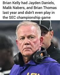 Who won this draft? Redraft, single QB, full PPR, start 1 QB, 2 RB, 3 WR, 1  Flex, 1 K and 1 D. If you see a star