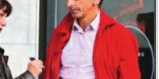 Cette importante nouvelle, donc, ne pouvait échapper à zemmour, dans sa déploration quotidienne. Eric Zemmour Sa Femme Le Mene A La Baguette Photo