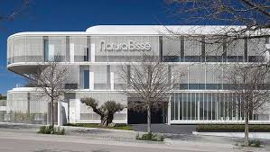 All signature experiences should be booked in advance with our spa and skin concierge. Natura Bisse Estrena Nueva Sede En Barcelona Disenada Por Trias De Bes