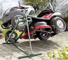 Have a big, sloping yard with lots of landscaping features like trees and flowerbeds? Hebevorrichtung Reinigungshilfe Rasentraktor Heber Aufsitzmaeher Mowerlifter Lawn Tractor Lawn Mower Maintenance Electric Riding Lawn Mower