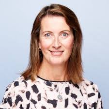 Melanie Rowan's Instagram, Twitter & Facebook