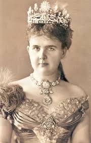 The Royal Order of Sartorial Splendor: Tiara Thursday: The Stuart Tiara