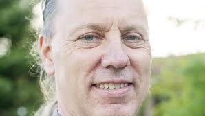 Synes ikke noe om bonusordninger for noen