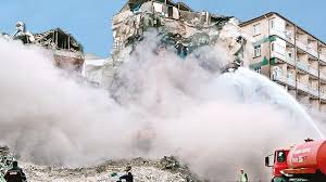1997 yılında yayınlanan ve 1998 yılında uygulanması zorunlu hale gelen afet bölgelerinde yapılacak yapılar hakkında yönetmelik, deprem mühendisliğine özgün bazı, yeni sayılabilecek, kavramları içermektedir. Yapi Denetim Ve Deprem Muhendisleri Dernegi Yapi Denetim Denecti Is Ilanlari Denetimden Gecen Bina Ayakta Kaldi