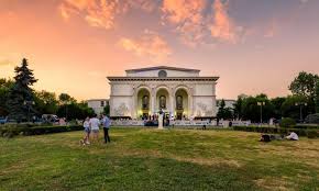 Design yourself si opera nationala bucuresti, sub patronajul ministerului culturii, organizeaza luni, 6 decembrie, un eveniment special, intitulat contemporary acts of toate fotografiile expuse la opera nationala bucuresti vor putea fi achizitionate in timpul evenimentului. Sarabanda Deciziilor Proaste La Opera NaÈ›ionalÄƒ BucureÈ™ti