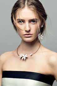 Herrera Da Baez Talks Falling Jasmine Jewelry Model Jewelry Necklace Designs