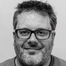 Leif Dixon's Instagram, Twitter & Facebook