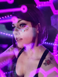 I did a Cyberpunk inspired cosplay yesterday! (By me at Faelia Cosplay) :  r/cyberpunkgame