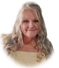 Vanessa Keen's Instagram, Twitter & Facebook