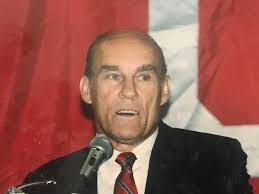 Louis C. Fischer, 89, helped create Gino's hamburger chain