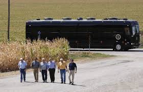 Ground force offers a supior lift system and all the attachments you need for mulch, snow, dirt you can use the ground force system for landscaping, snow removal, excavating, wood hauling or any. In Diesem Gepanzerten Bus Fahrt Barack Obama Business Insider