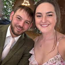 Can you think of someone who has made a significant contribution to the  village? Why not nominate them for the Bill Wood memorial award? Previous  winners 2004 Mrs Dot Smale 2005 Mr