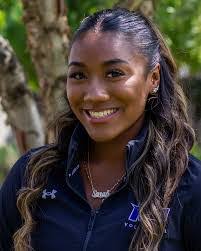 Minnie Pham's Instagram, Twitter & Facebook