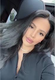 Alexia Rich's Instagram, Twitter & Facebook