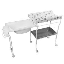 Cette allonge en bois de chêne massif de la collection de meubles fjord, aux lignes épurées et sobres, s'adaptera avec aisance à chacune des deux extrémités. Table A Langer Et Baignoire 2en1 Sur Roulettes Pratique Ergonomique