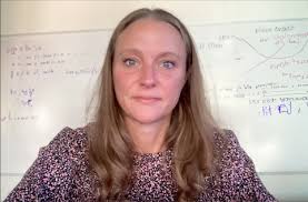 About — Bee Reynolds