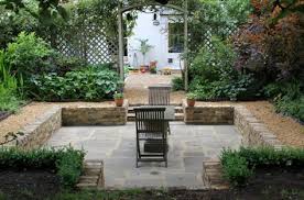Senkgarten Mit Sitzplatz Gestalten 50 Moderne Ideen Garten Landschaftsbau Steinterrassen Und Gartendesign Ideen