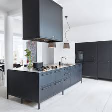 Real Home The First Ever Vipp Kitchen Is A Testament To The Brand S Ethos Keuken Ontwerp Keuken Ontwerpen Keuken Idee
