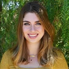 Elise Abbott's Instagram, Twitter & Facebook