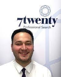 Kenton Bell's Instagram, Twitter & Facebook