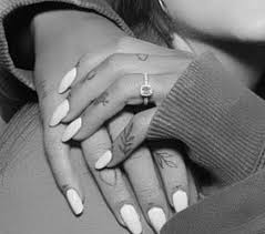 Pin On Ariana Grande