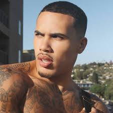 Illinois high school basketball legend reaches milestone