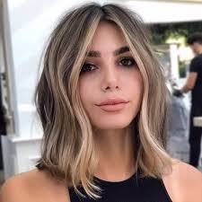 Pixie haircut would look great on oval faces, long hair on top will make your face look slimmer. 20 Oval Face Hairstyles For A Flattering Look In 2021