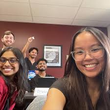 ✨Student Spotlight✨ Meet Crystal Le from the Class of 2027! 🏠Hometown:  Irmo, SC 🎓Undergrad: University of South Carolina 📚Major: Public Health  🩺Patient Care Experience: Clinical volunteer (350 hrs) and medical  assistant at