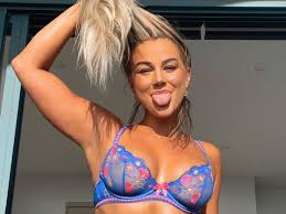 Bikini babe strips to lingerie to flaunt weight loss and says she feels a  million bucks - Daily Star