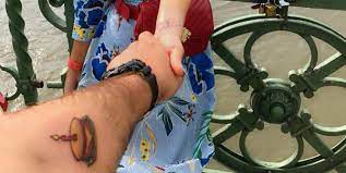 Cat mar costa ciupercuta din mario bros pe degetul inelar. AveÈi RecomandÄri De Saloane De Tatuaje Mariciu Ro