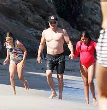 Jul 19, 2021 · matt damon is the dad of four daughters with wife luciana barroso! Celebrity Dads With Their Kids In Quarantine See Cute Bonding Moments Hollywood Life