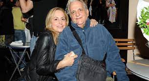 Πιστεύεις πως ενδιαφέρει η καταχώρηση αυτή κάποιον φίλο ή φίλη σου; Pe8ane Se Hlikia 89 Etwn O H8opoios Mpamphs Giwtopoylos Protagon Gr