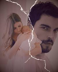 No estás yendo demasiado lejos? —indagué con voz sensual. —Al igual que tú  ayer, no pienso detenerme hasta oírte gritar mi nombre. Sus traviesas manos  apretaban mis senos, masajeando mis erectos pezones