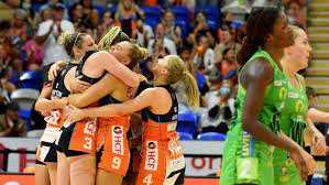 Suncorp super netball grand final. Giants Beat West Coast Fever 64 61 To Set Up Super Netball Grand Final Against Nsw Swifts Abc News