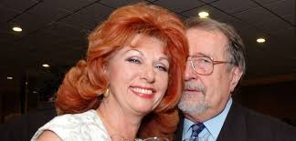 Nejvýznamnější nositelkou byla bezesporu saskia van uylenburgh, osudová žena malíře rebranta (celým jménem rembrandt harmenszoon van rijn), kterou tak často nacházíme na jeho obrazech. Saskia Buresova K Vareni Mam Velmi Kladny Vztah Sedmicka Cz