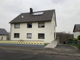 Einfach die auswahl der angebote durch. Eitorf In Top Lage Tolle 3 4 Zimmer Wohnung Im 2 Familienhaus Ca 95 M Wfl Mit Balkon Und Garage Wohnung In Eitorf Eitorf Zentrum Etagenwohnung