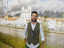 Resistirei (2007/08), floribella (2006/08), sete vidas (2006/07), mistura fina (2004/05). Entrevista A Jorge Corrula Actor E Embaixador Do Alentejo O Principal Potencial Do Alentejo Sao As Pessoas Setubal Mais