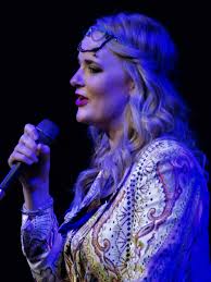 Just Announced 🎵 Annie Cheevers to support Amos Lee at his show with us  next month