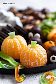 Halloween Fingerfood Candy Board Grazing Board Nicest Things Fingerfood Rezepte Halloween Fingerfood Halloween Snack Ideen