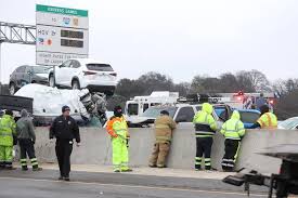 Video shows chain reaction of crashes during deadly fort worth accident. Major Crash Kills 6 Injures Dozens On I 35w In Fort Worth Tx Fort Worth Star Telegram