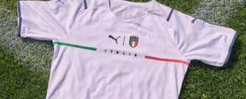 Italy national team 1996/1997 home football shirt jersey maglia zola #10. Italy Unveil New Away Kit For 2021 Football Italia
