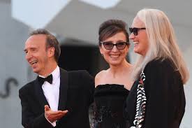 Best supporting actor (migliore attore non protagonista) giustino durano: Zifbwbrth2ap7m