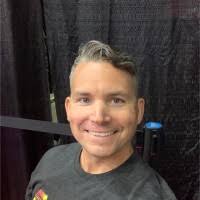 200+ perfiles de «Mulhollen»