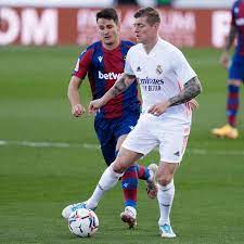 Levante fell away horribly at the end of last season. Real Madrid 1 2 Levante Player Ratings As Ten Man Blancos Lose Further Ground In Title Race