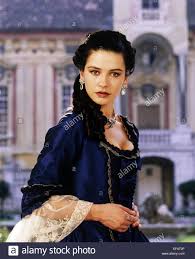Trapped in a loveless arranged marriage to the immature future czar, a young german princess proves a skillful political infighter and rises to become catherine the great. Catherine Zeta Jones Katharina Die Grosse 1995 Stockfotografie Alamy