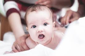 Kista gingiva pada bayi baru lahir, yang juga disebut kista lamina gigi, adalah kondisi umum dan tidak berbahaya pada bayi. Penyebab Lapisan Putih Pada Mulut Bayi Dan Cara Membersihkannya Cantik Tempo Co