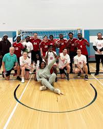 Toujours partante et souriante pour une nouvelle aventure! Katherine Arnaud  est étudiante au baccalauréat en arts et elle vit la vie étudiante à fond!  Avec son énergie extravertie, Katherine adore rencontrer de