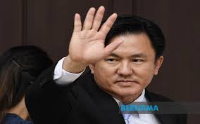 Perak eyalet yürütme konseyi (exco) için konut ve yerel yönetim, toplu taşıma. Bernama Rumah Exco Perak Dipecah Masuk